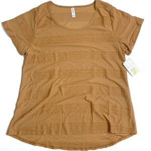 🌻NWT Lularoe Mustard Textured Classic T